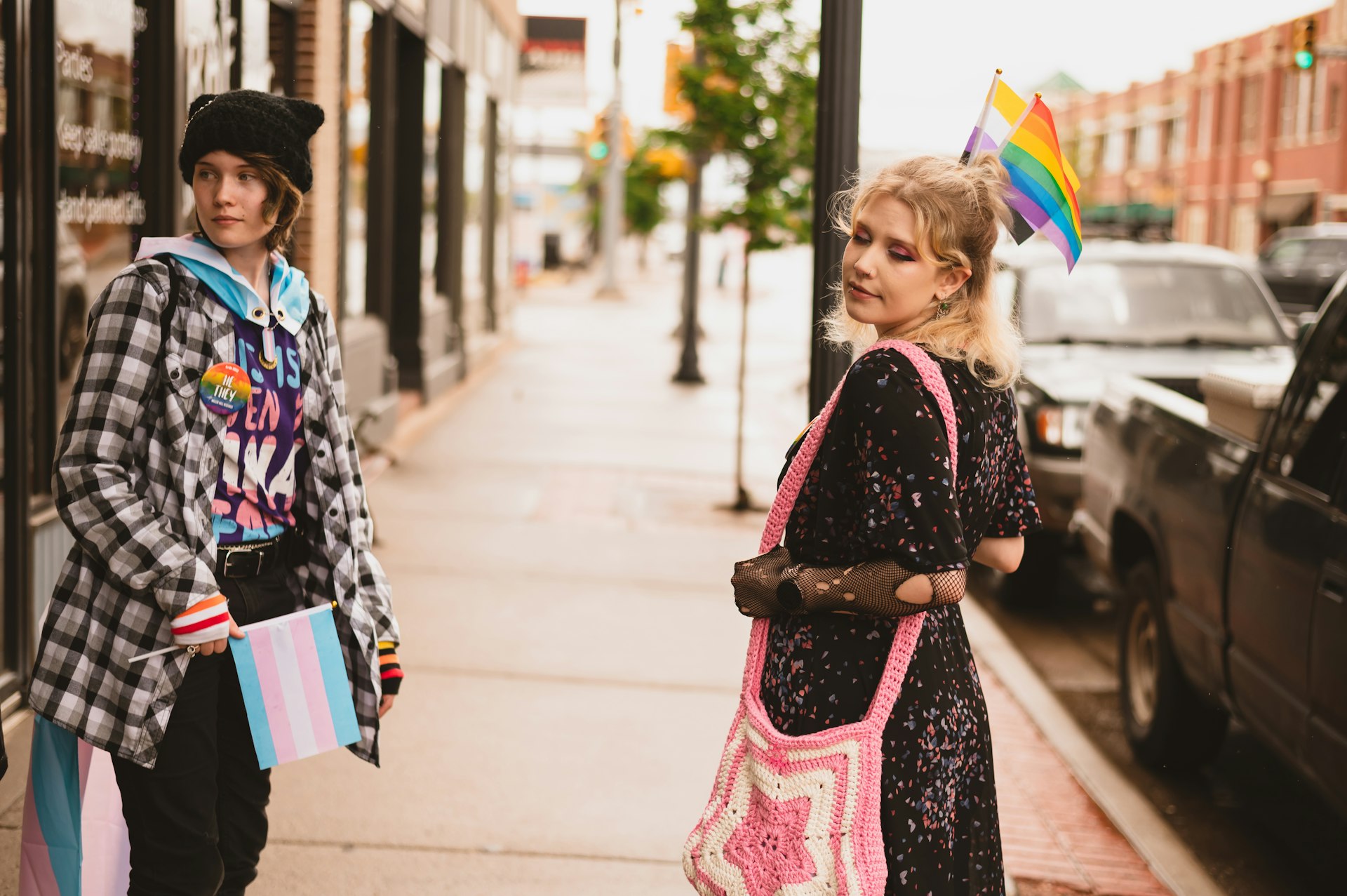 Gender-Fluid Fashion: Shaping Cultural Acceptance and Breaking Boundaries in 2025
